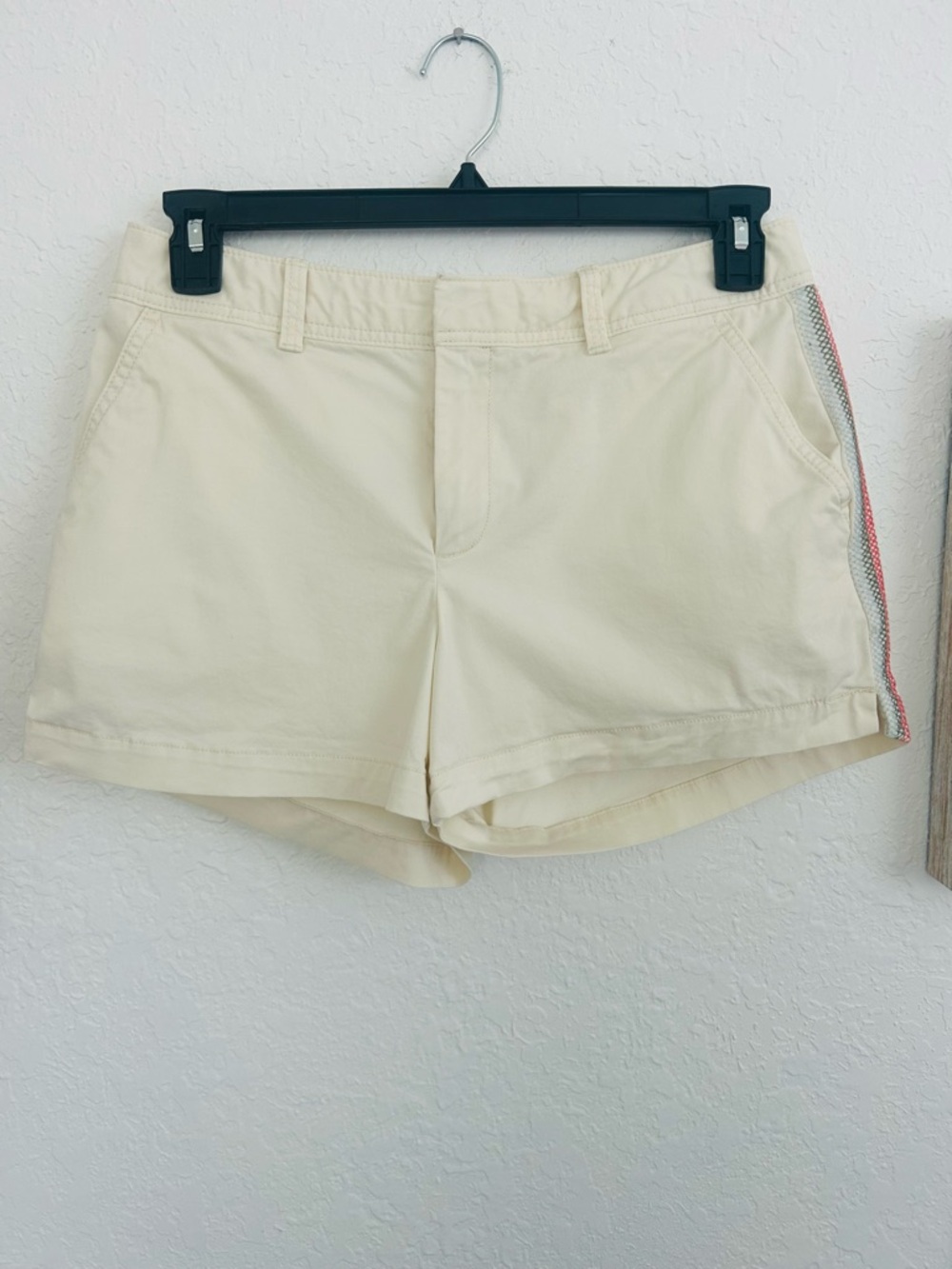 GAP Cream Shorts with Multicolor Side Trim
